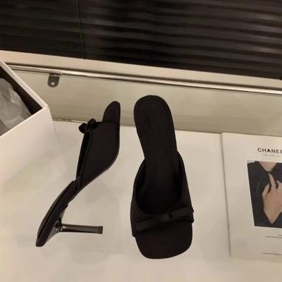 Naiste jalatsid – Sandaalid