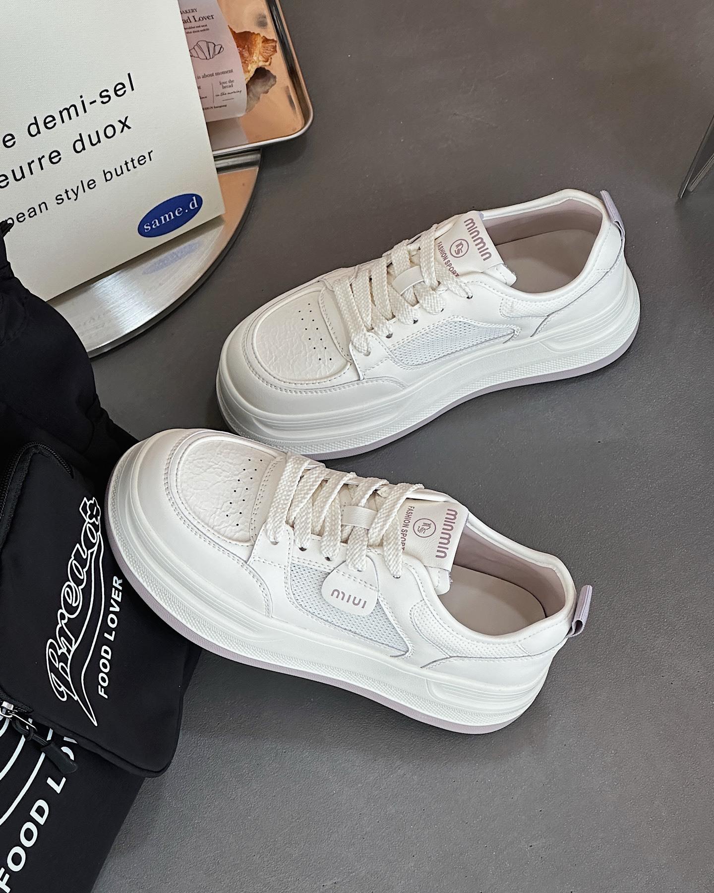 

Кожаные сетчатые белые туфли женские туфли весна-лето 2025 новые дышащие универсальные тонкие повседневные спортивные кроссовки на толстой подошве 40