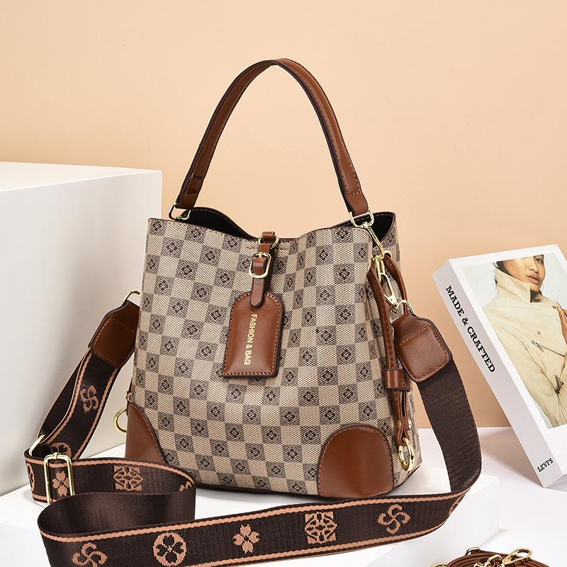 Bucket bag women's 2025 new high-end large-capacity women's handbag versatile shoulder messenger bag women's bag tide