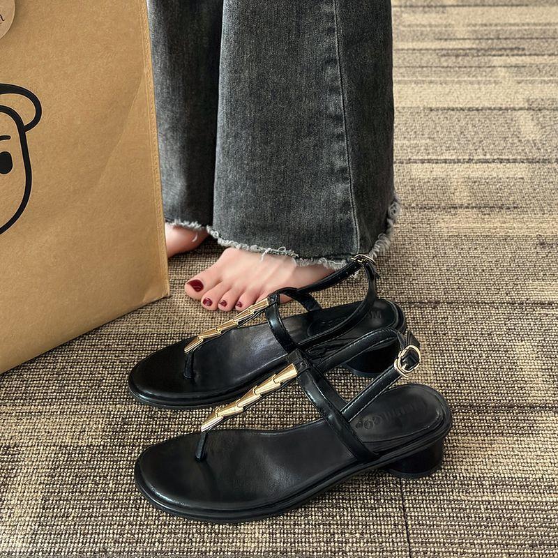 Sandals women's flat bottom 2025 summer new toe wedge heel retro niche versatile skirt fairy style roman