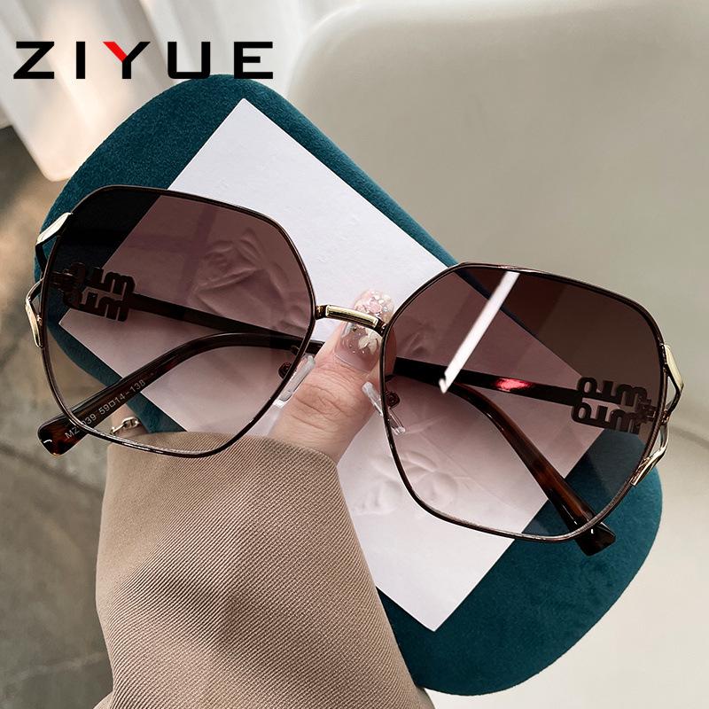

Women s European & American Style Gradient Sunglasses, Celebrity-Inspired, Ideal for Outdoor Travel & Casual Wear