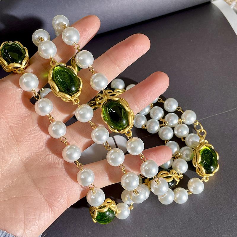 Simulation Pearls Necklace for Women Winter Sweater Chain Palace Style Vintage Jewelry Collar