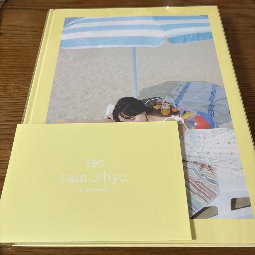 [USED] Yes, I am Jihyo. TWICE Photobook