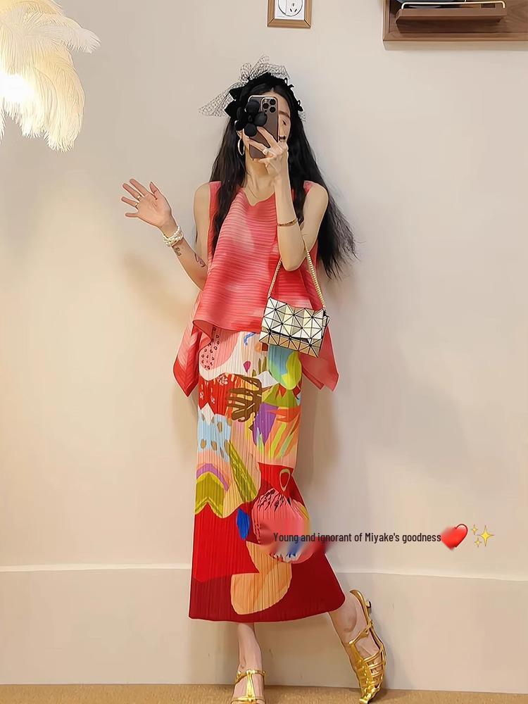 Miyake Pleats Gradient Sleeveless Top & Midi Skirt Set for Petite Women - Summer Street Style & Height-Enhancing Fashion