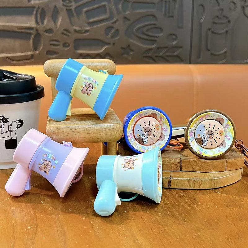 Mini Capybara Speaker Keychain: Cartoon Decompression Toy & Schoolbag Pendant