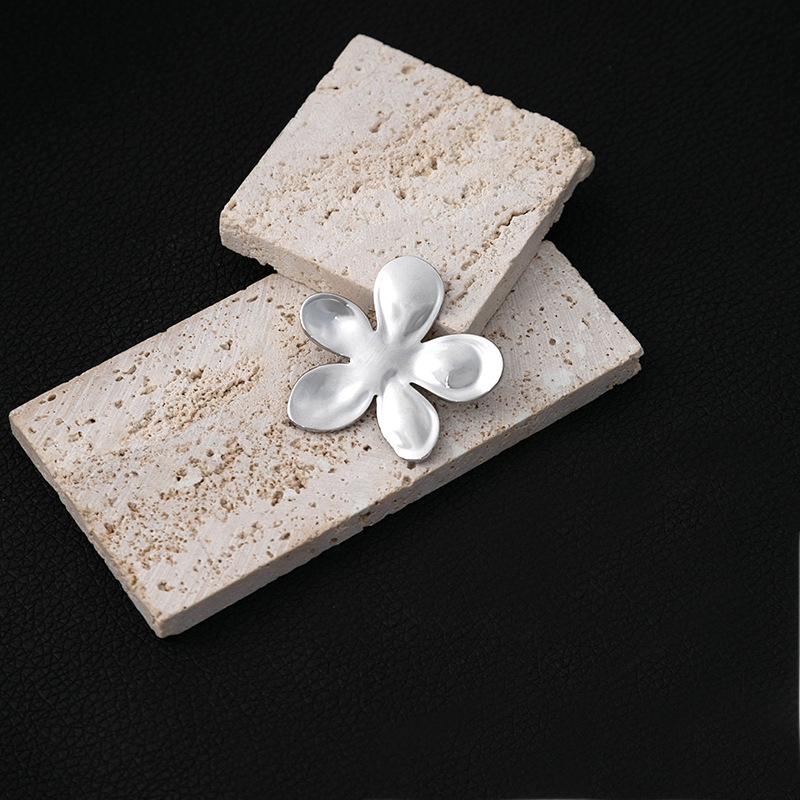 Преувеличенная брошь-цветок, Персонализированная простая брошь в стиле для commuters, Аксессуары для одежды