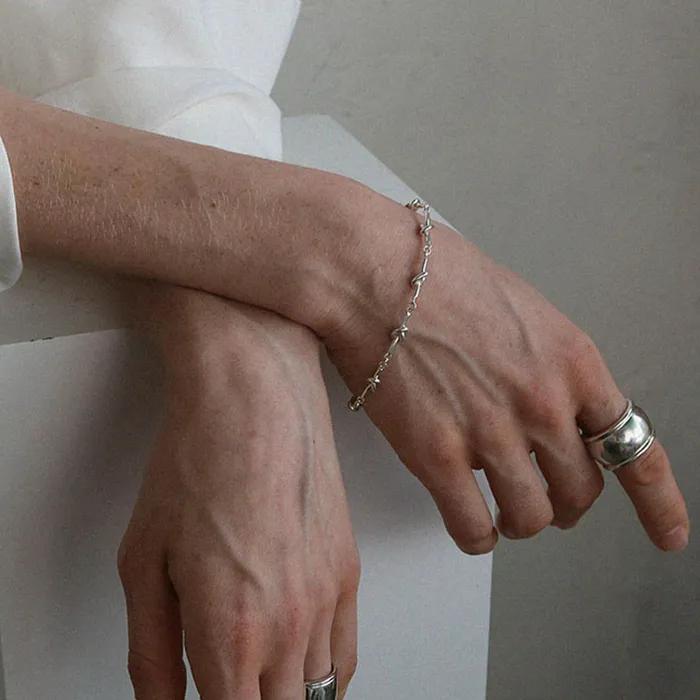 KNOT LINE BRACELET