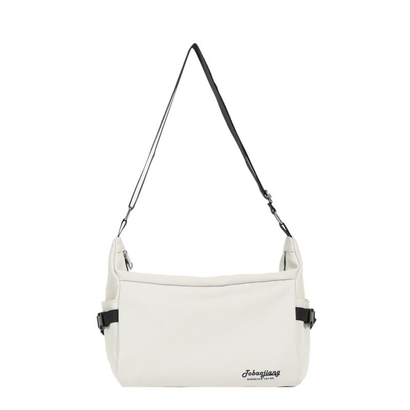 Сумка через плечо с буквенным принтом — фото 6