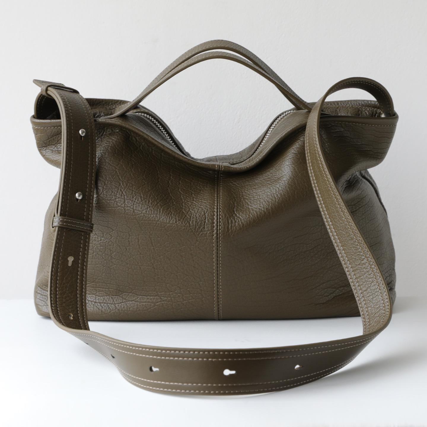 

Niche Design Retro High-end Top Layer Cowhide Lazy Style Versatile Commuting Texture Daily Life Exquisite and Simple 33-11.5-23cm