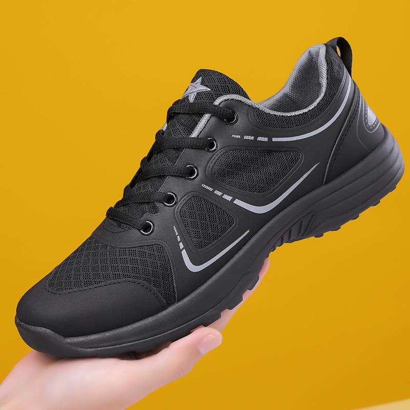 New Training Shoes Ultra Light Wear-resistant Non-slip Black Outdoor Breathable Physical Training Running Shoes Men's Labor Insurance Shoes
