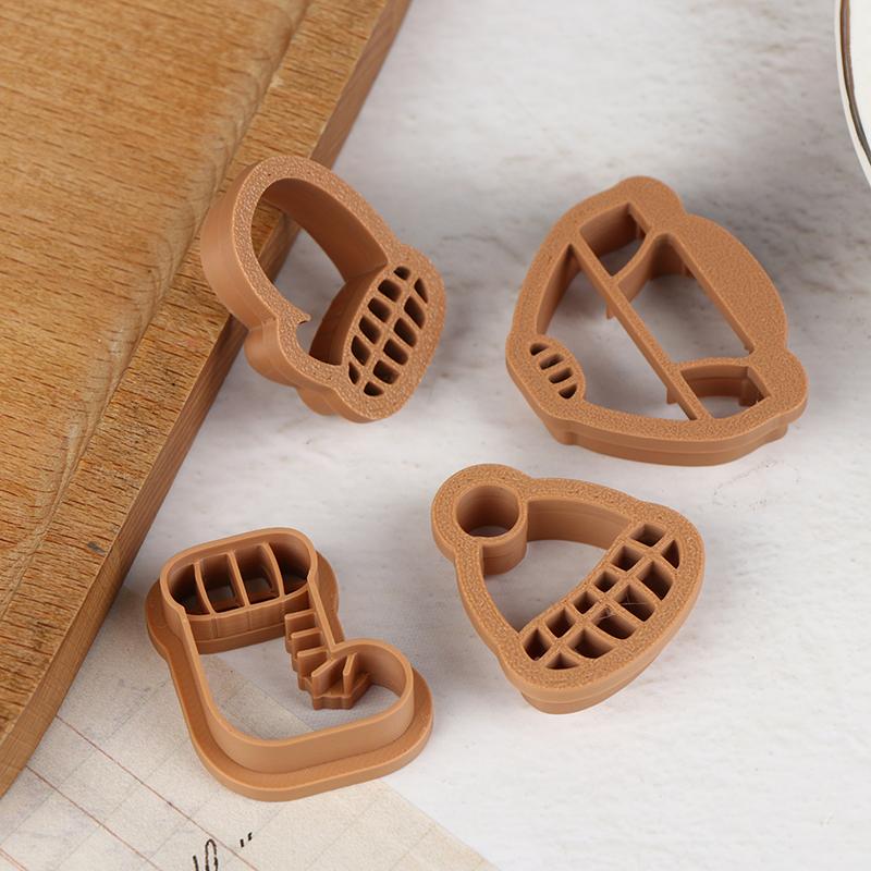 4 Stück Weihnachten Winterhandschuhe Pullover Mütze Socken Polymer Clay Ausstecher Modellausstecher Weihnachts-Thema Anhänger DIY Ohrringe Schmuckzubehör