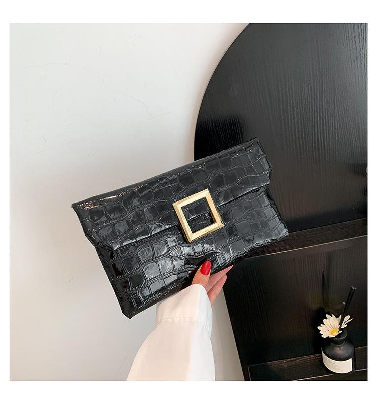 Fashion and exquisite 2025 new solid color trend personalized stone pattern temperament women's dinner hand envelope bag