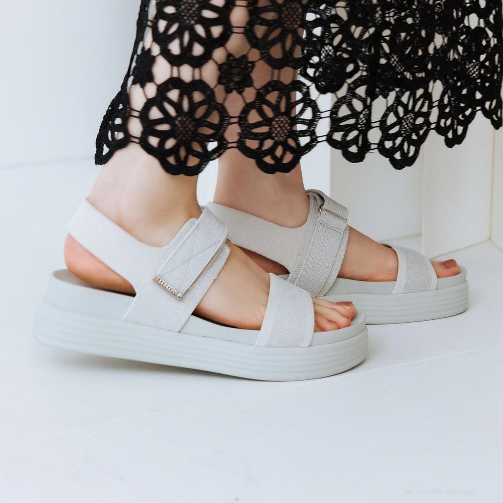 HIMIKO Knit Belt Sports Sandals Lightweight Soft Breathable Silver SS Size 661225