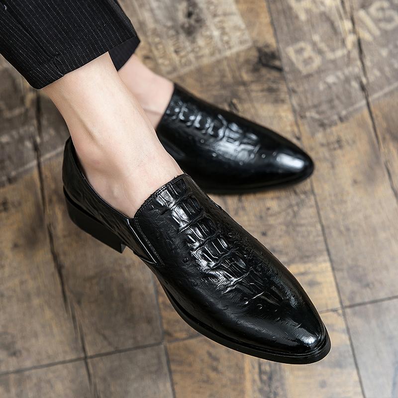 Genuine Cow Leather Brogue Wedding Shoe Men Casual Flats Vintage Handmade Oxford Shoe Men Crocodile Patterned Lazy Pointed Shoes