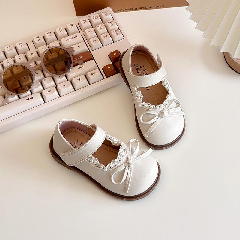 

New Girls Shoes Fashion Versatile Spring Kids Shoes Flat Soft Sole Exquisite Princess Shoe Simple Retro Lace Leather Shoe 23