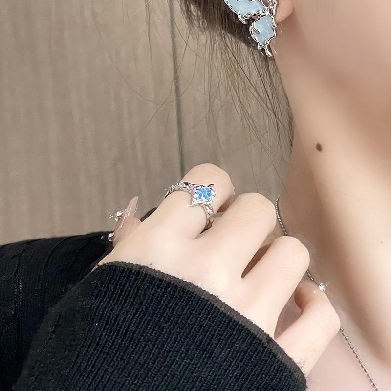 Niche Design Cold Wind High Sense French Star Irregular Opening Ring Personality Texture Women