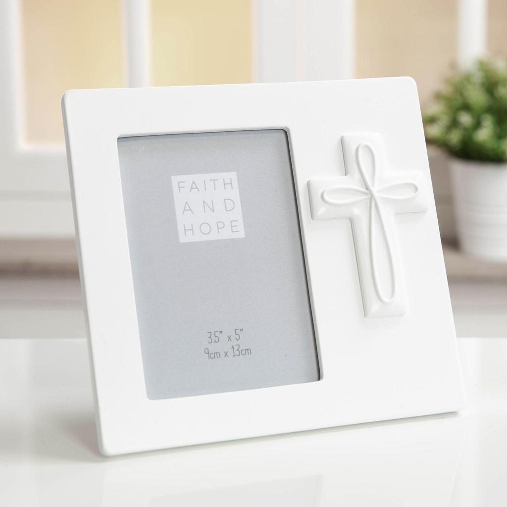 Faith & Hope White Resin Cross Frame 3.5 x 5