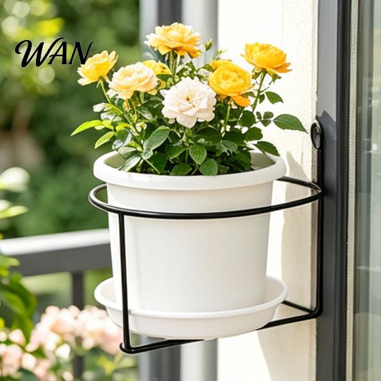 Tool-free Plant Hanger Railing Balcony Planter Holder Tool-Free Vertical Pot Fence for Outdoor Plants Fits Fences Decks Gardens Patios Use