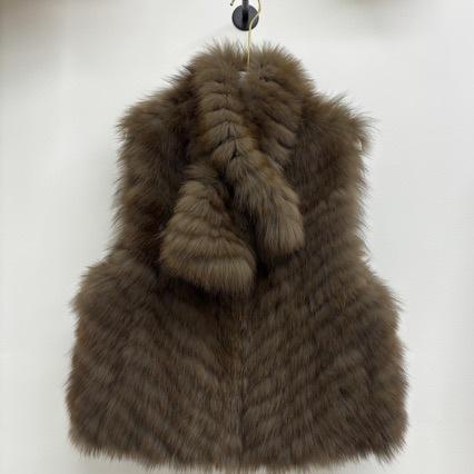 Autumn and winter new light luxury strips fox hair fashion short fur vest women's detachable scarf