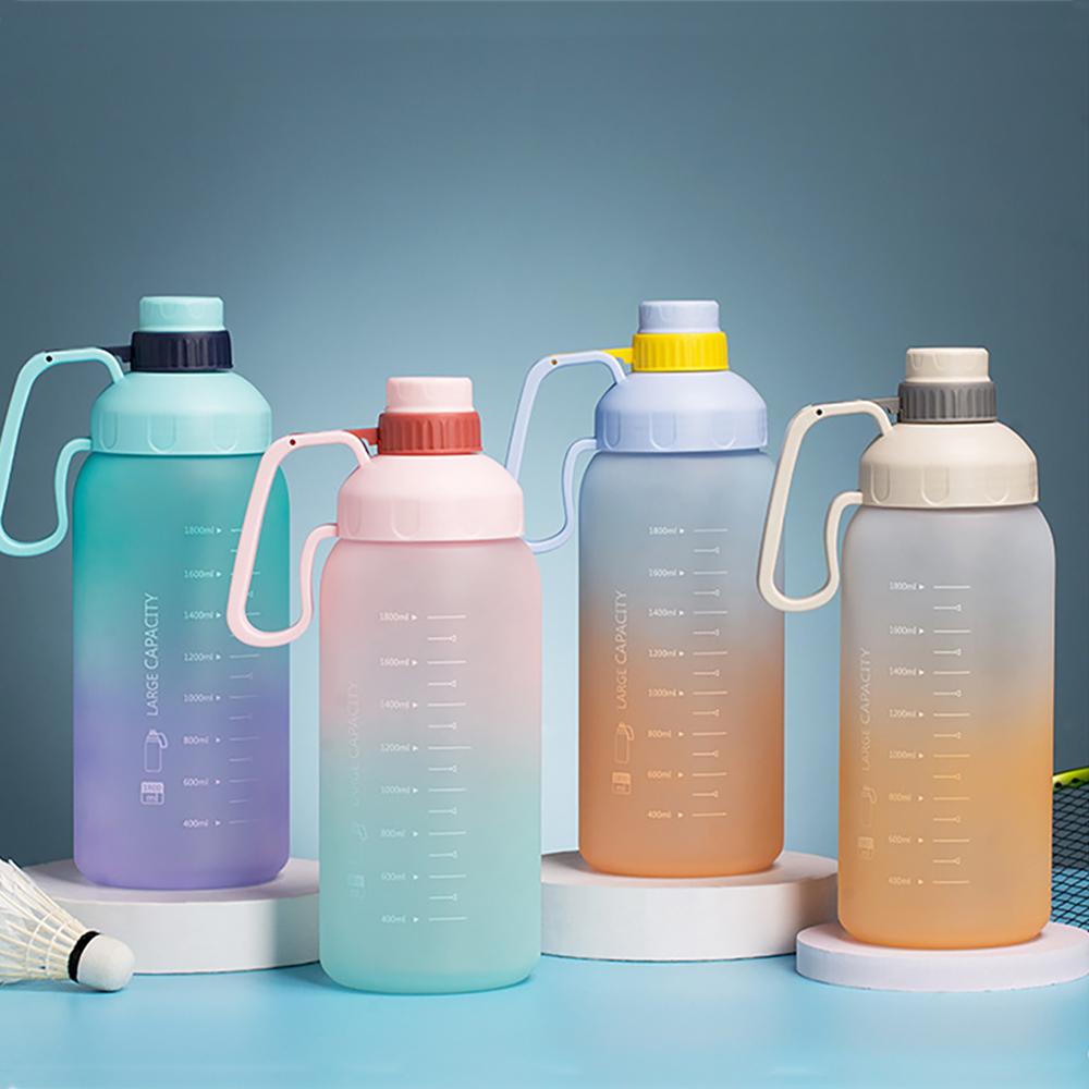 1800ml Gradient Plastic Cup Spacious Athletic Water Bottle For Outdoor Use Travel Gym Fitness Jugs Lightweight to Carry Water Cup WIth Straw