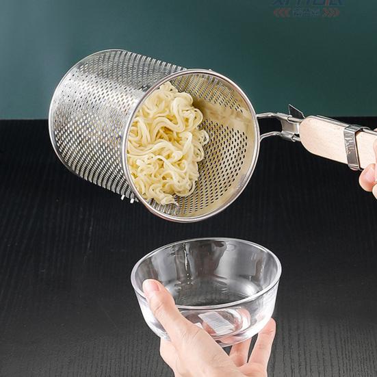 Cesta de Fritura Profunda em Aço Inoxidável Peneira de Malha Grossa Concha com Ganchos Duplos Colher Peneira Antiderrapante Resistente ao Calor para Macarrão de Sopa Malatang