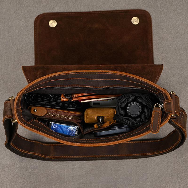 Nuova Borsa a Tracolla da Uomo in Pelle con un Look di Alta Gamma e Casual, Caratterizzata da Uno Strato Superiore di Pelle di Mucca e Una Borsa a Spalla di Grande Capacità