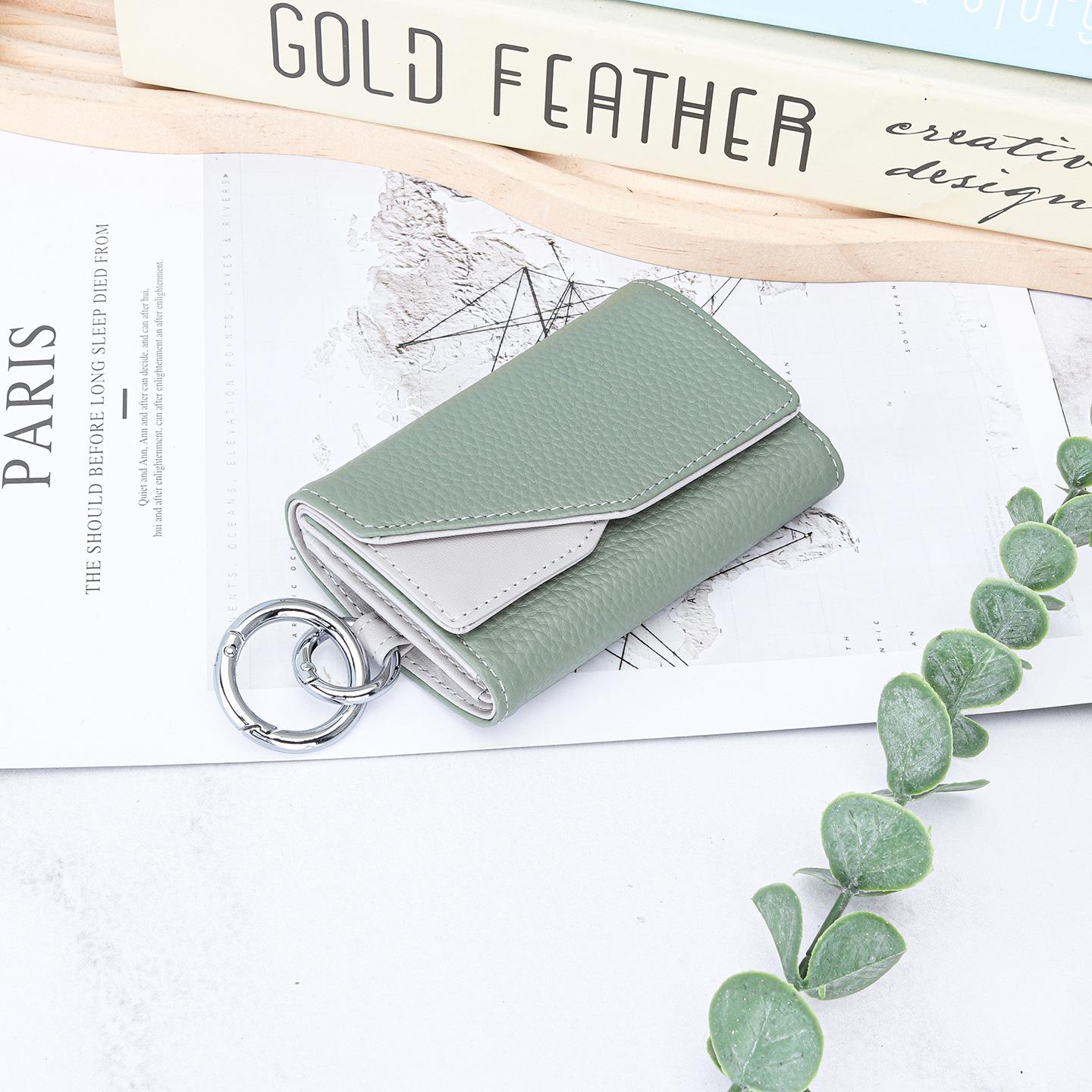 

Leather Trifold Key & Card Pouch - Snap Closure Key Organizer with Card Slots, Compact EDC Wallet for Keys, Cards & Cash світло-зелений колір