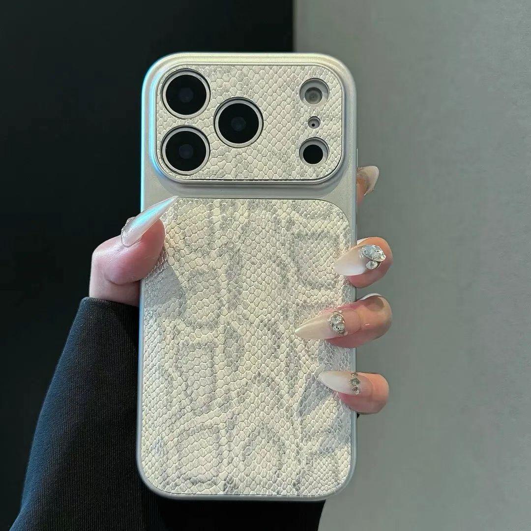 

European & American Snake Skin Texture iPhone 17 Pro Max Protective Case iPhone 16