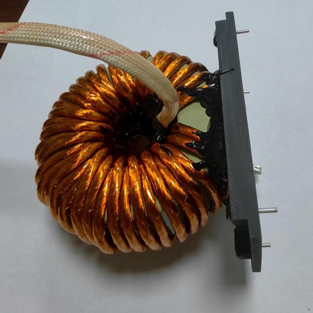 CH610060 High Current Energy Storage Inductor for Portable Devices