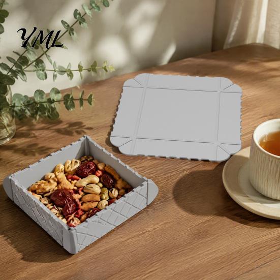 Waterproof Kitchen Accessory Foldable Silicone Magnetic Mat, Heat Resistant Hot Pad, Portable Table Mat Non-slip Trivet for Dining And Camping Picnic