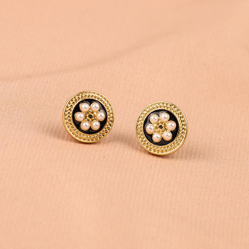 

Серьги-пусеты из серебра 925 пробы в виде японского круга с цветком из винтажного жемчуга - Клипсы для ушей без пирсинга