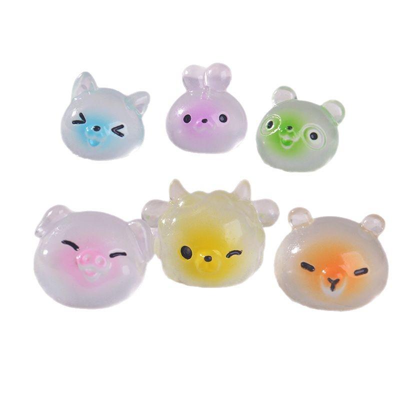 Micro-landscape Small Animals: TangyuanCapybaras Dogs Rabbits Sheep PigsBears and Small Table Ornaments