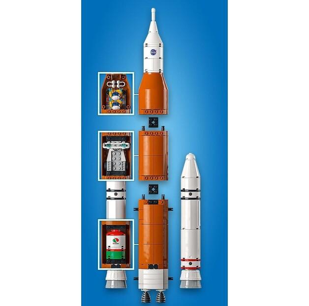 LEGO City 60351 Rocket Launch from the Cosmodrome