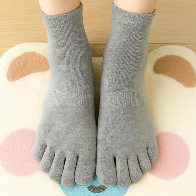 1 Pair of Domestically Produced J5 Women's Daily Toe Socks