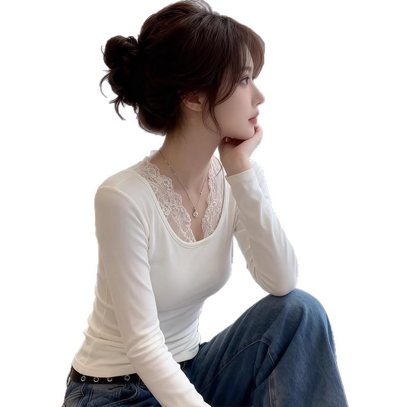 Stylish Lace Patchwork V-Neck Long-Sleeve Women's Top: This Year's Trendy High-End Essential