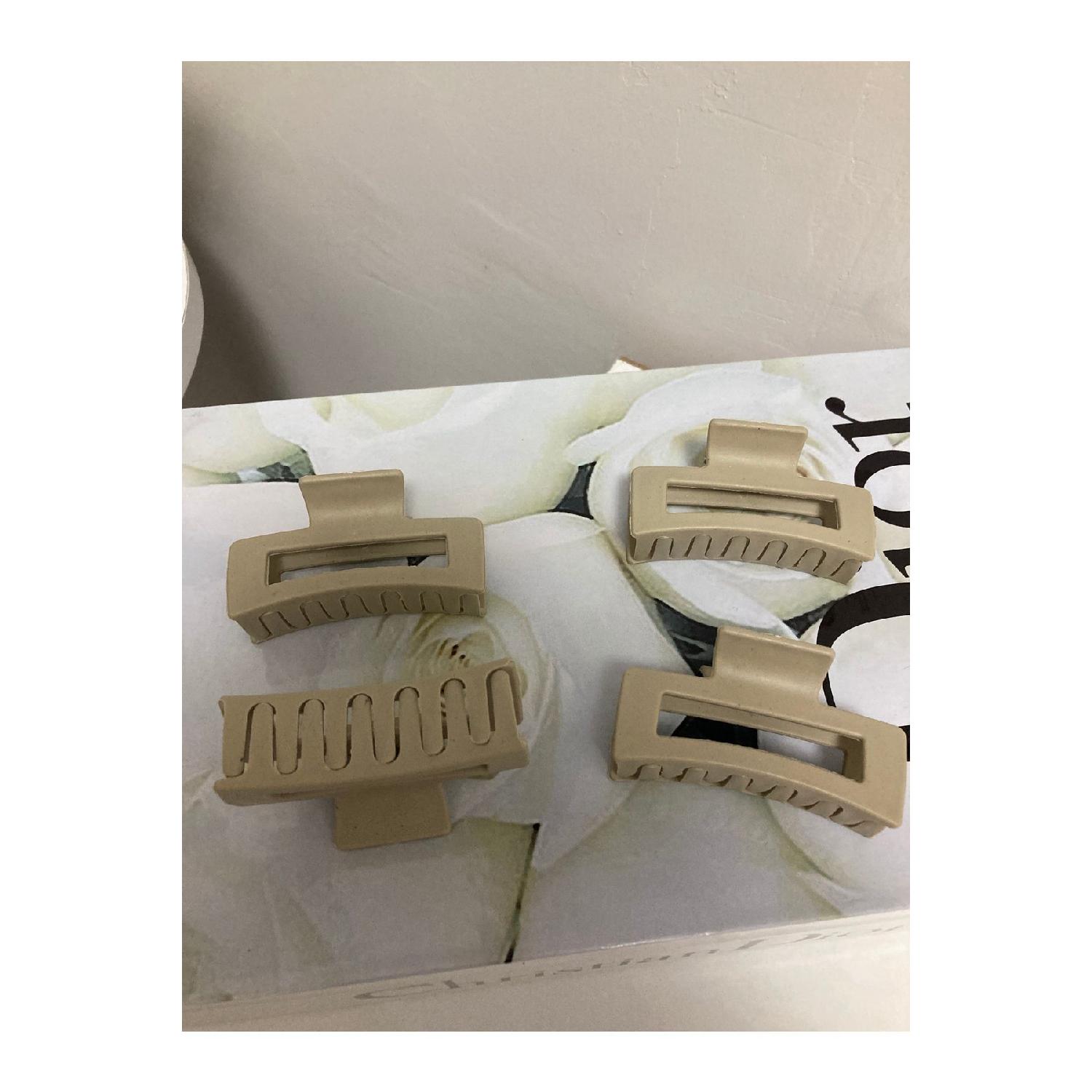

Women s Latch Buckle Rectangular Latch Buckle Beige (1pcs)