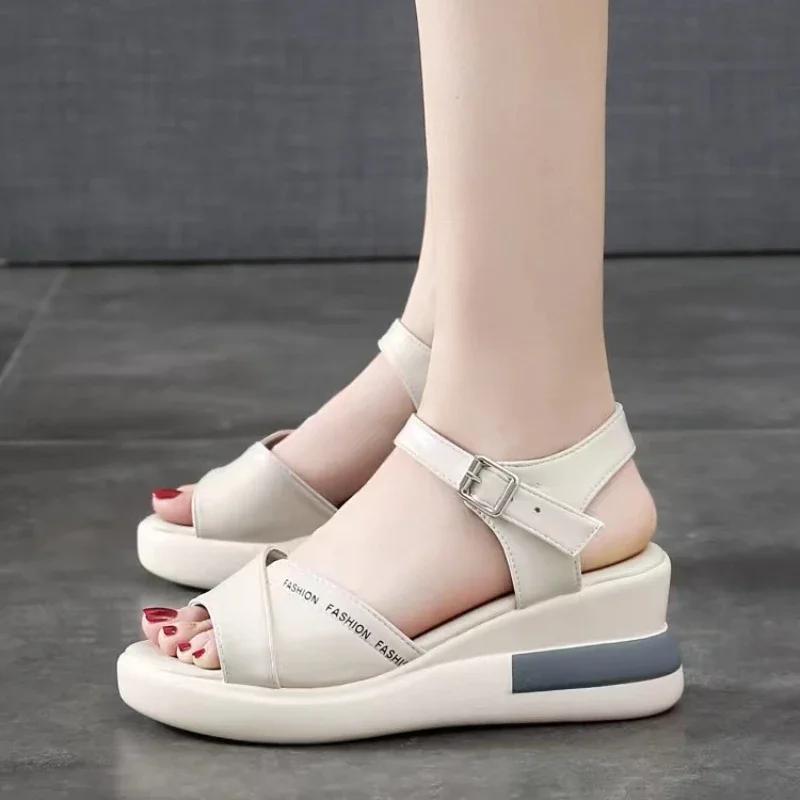 Módní klínové platformové sandály pro ženy Léto Nové římské sandály Silná podrážka Ležérní otevřená špička Střední podpatek Rybí tlama Plážové sandály