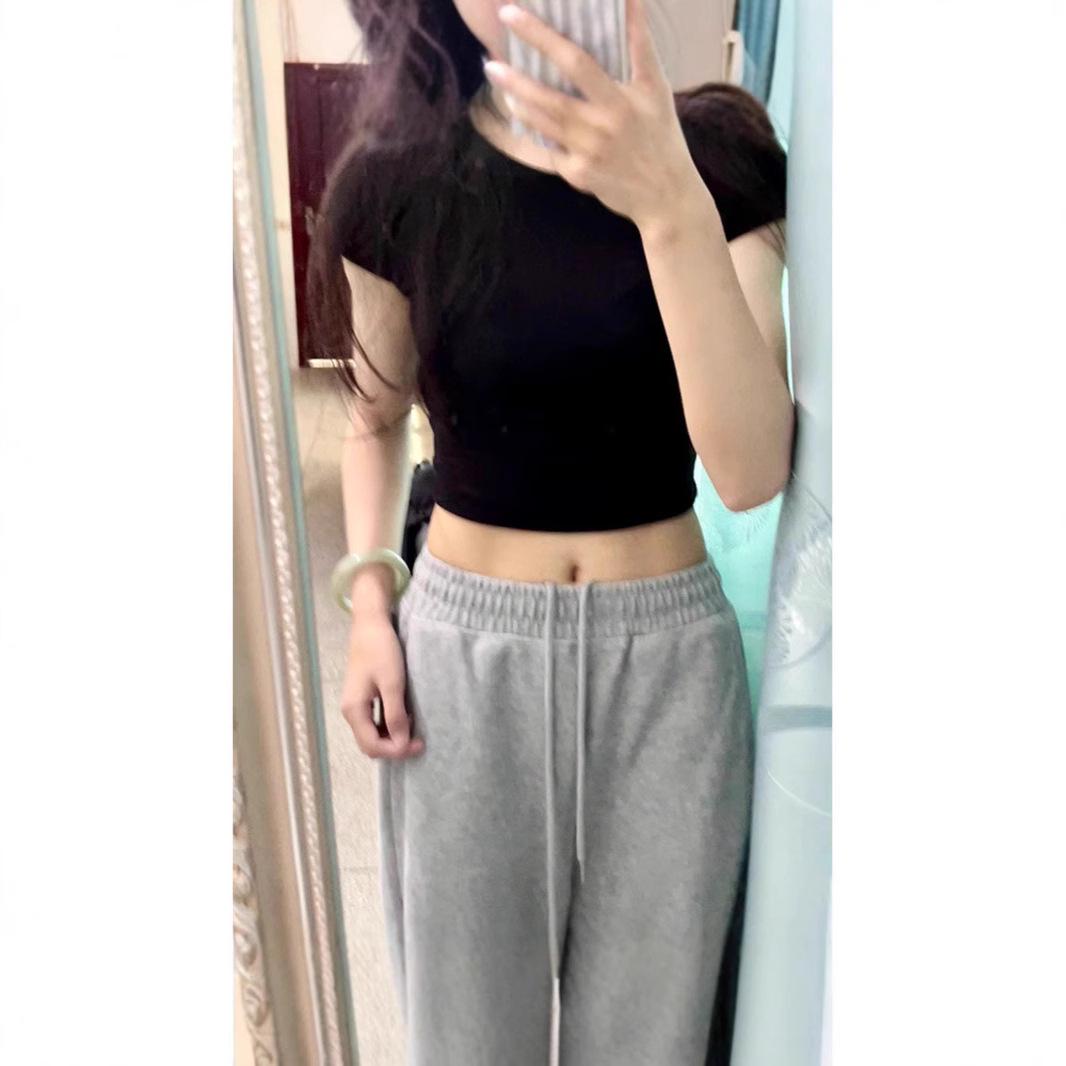 

Women s Chic Slimming Short Sleeve T-Shirt - Summer 2023 Medium