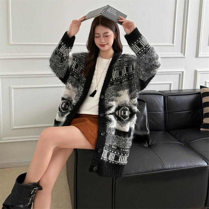 European & American Style Color Block Knitted Cardigan - Women's Mid-Length Autumn/Winter Sweater Coat