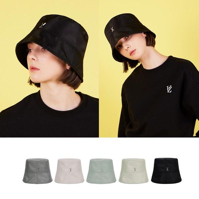 [VARZAR] Stud Drop Over Fit Poly Bucket Hat Black