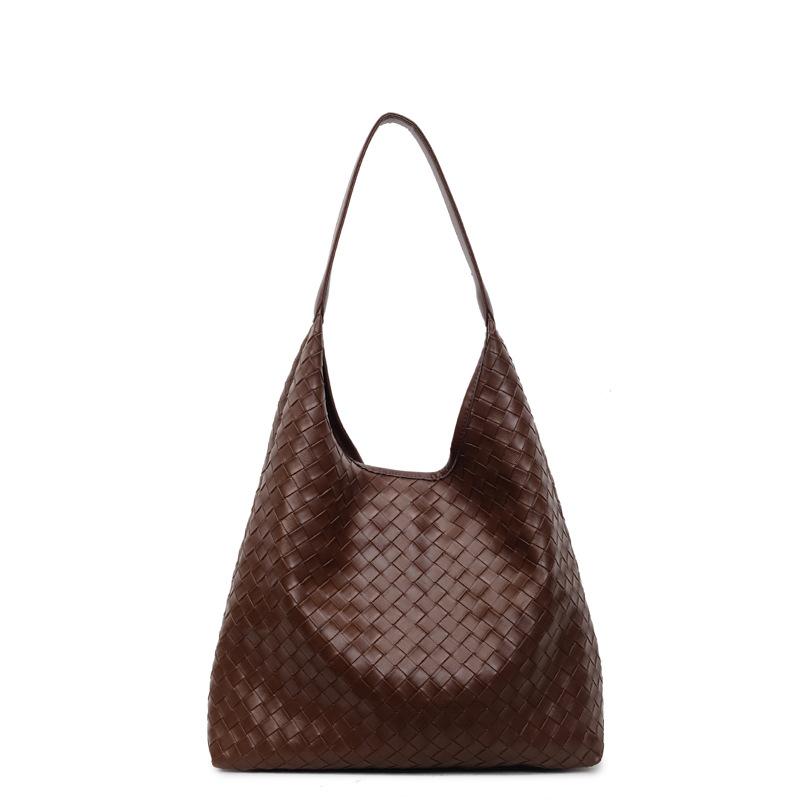 Casual Retro Large-capacity Bag Women's New Popular Versatile Shoulder Bag Woven Bag