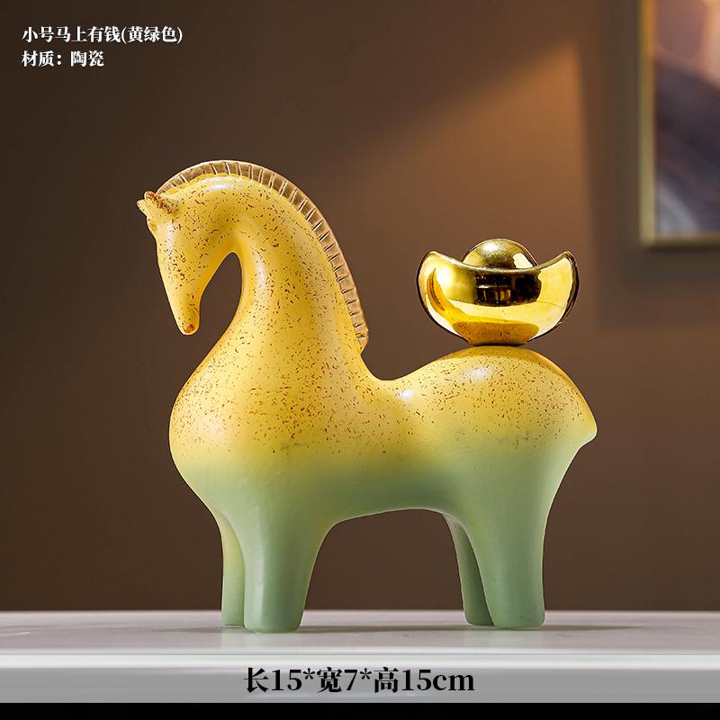 Glückliches Pferd Keramik Kleines Ornament Haus Wohnzimmer Skulptur Ornamente Geschäft Büro Empfang Eröffnungsdekoration Einweihungsgeschenk