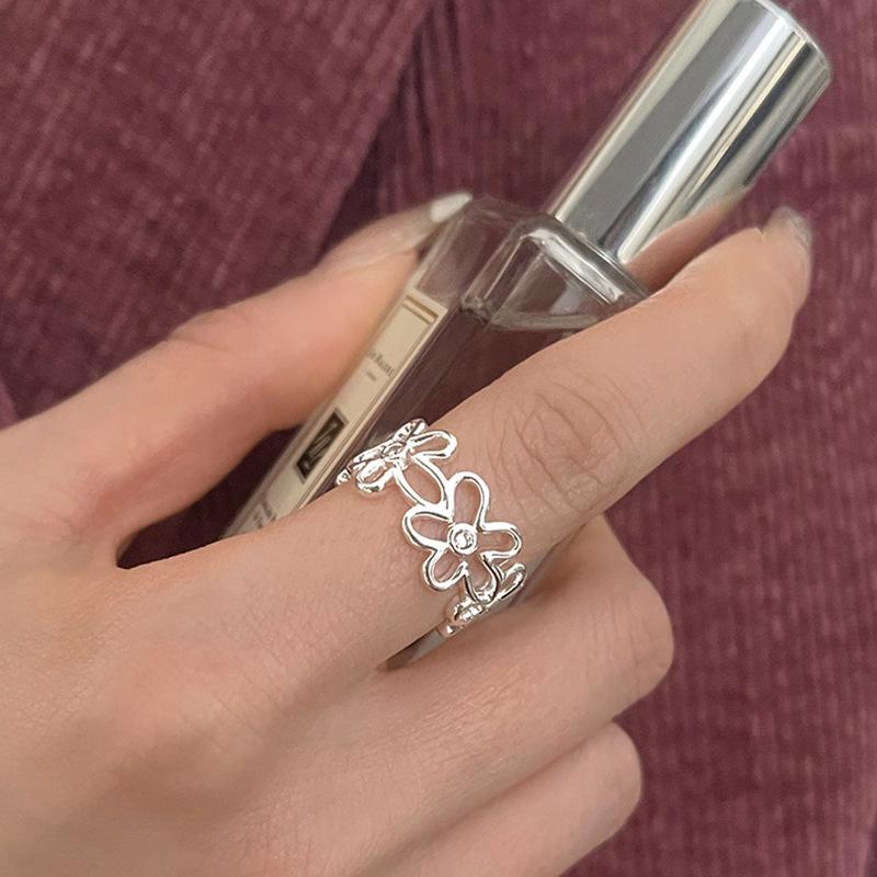Korean Hollow Flower Design Open Ring - Cold Style, Versatile, High-End Fashion