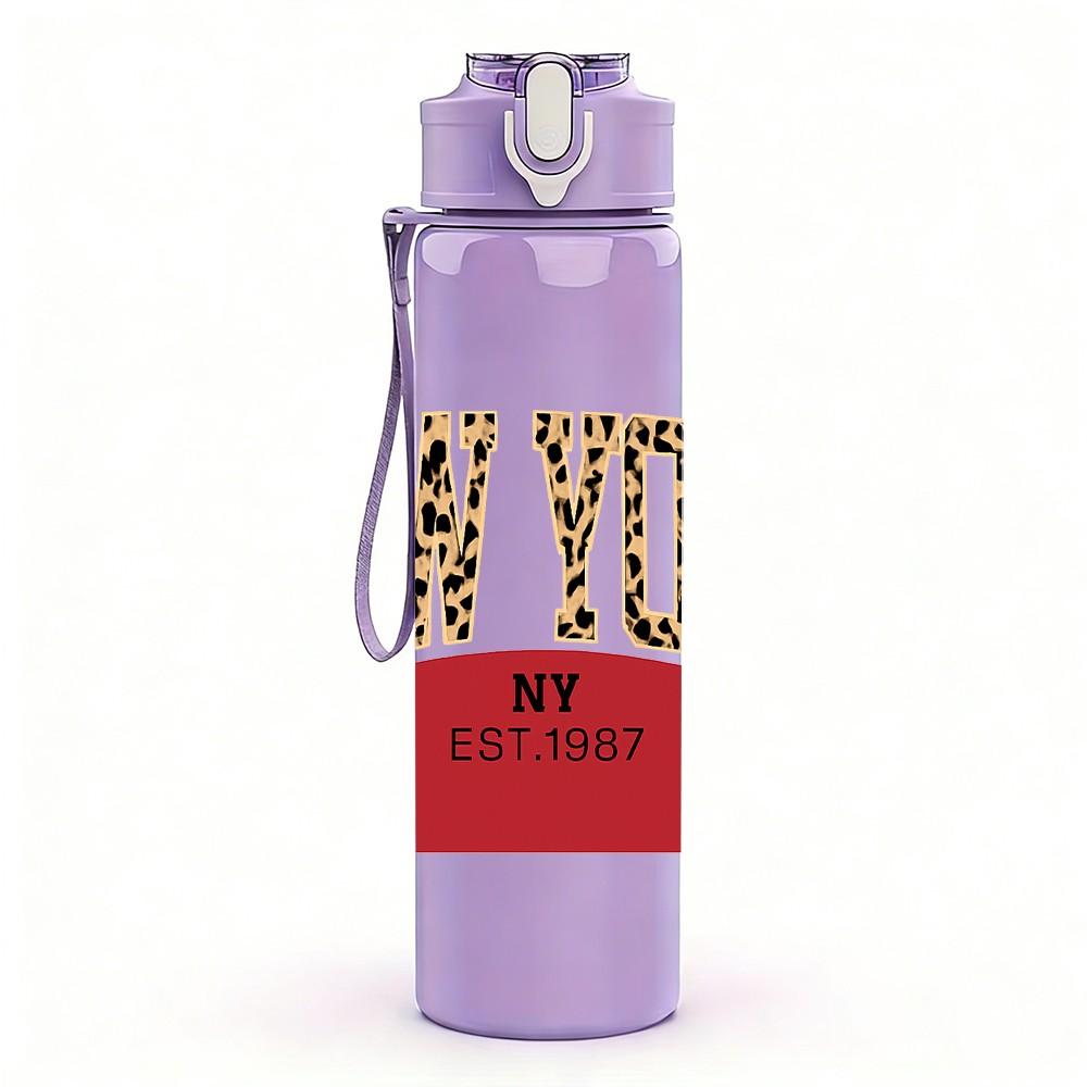 1PC New York Vintage Badge Print 750ml Color Plastic Sports Water Bottle Leakproof Flip Straw Lid Suitable for Sports Office Home Use