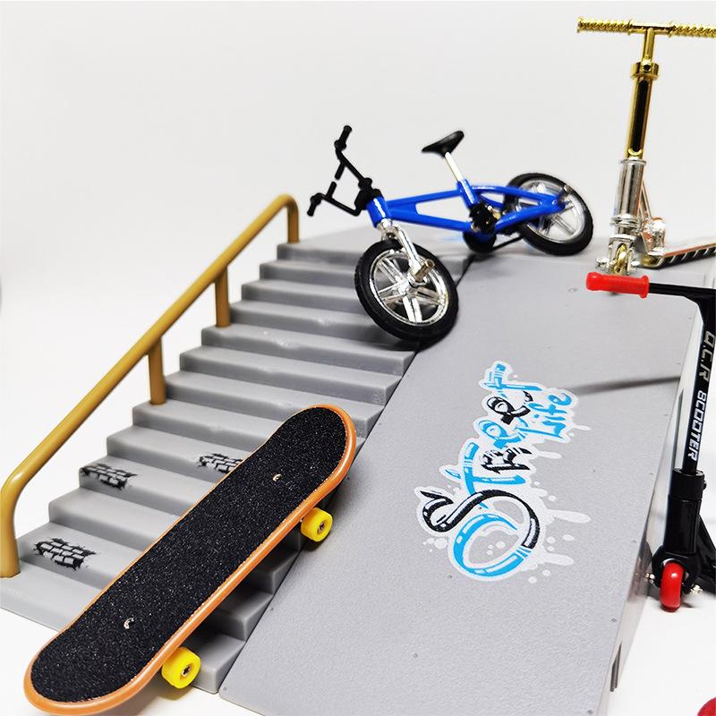 Alloy Fingerboard Skate Park Ramp Set with Bicycle & Kick Scooter