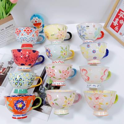 Tazza in Ceramica Pastorale Dipinta a Mano con Fiori Abbondanti, Grande Capacità, Design con Piedini Alti per Fiocchi d'Avena, Latte e Caffè, Lusso Leggero.