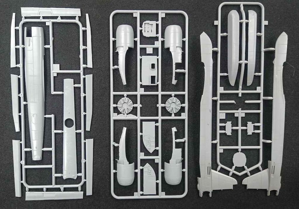Micromir Junkers Reconnaissance Aircraft Plastic Model Kit 1/72 Ju388L-1 MKR72-034