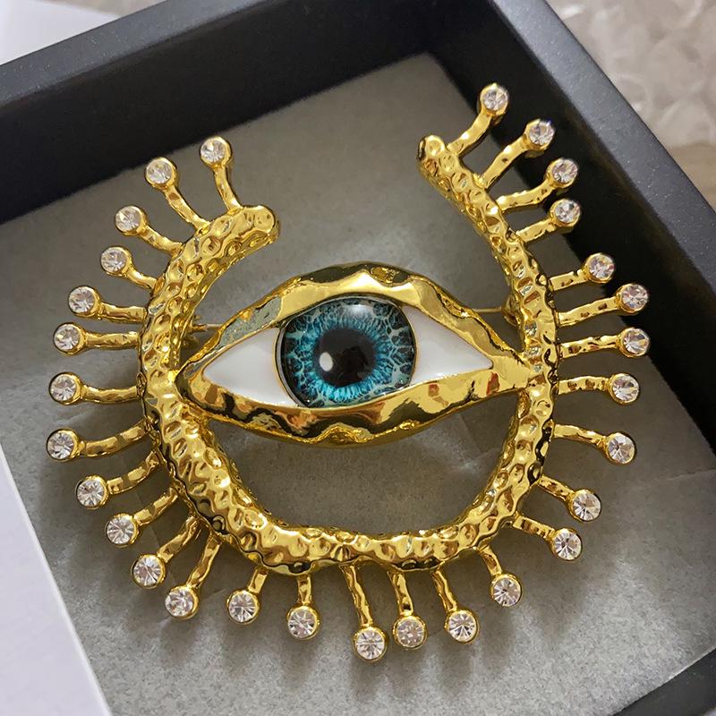 Dilly Snow Blue Evil Eye Brooch - Retro Corsage Pin with Turkish & American Influence