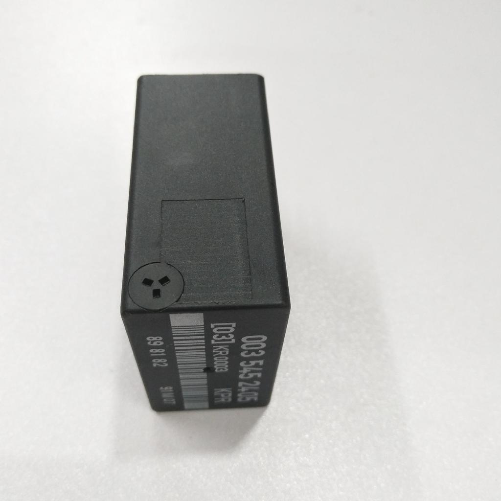 Mercedes-Benz W124 C124 W201 W463 Fuel Pump Relay - Ample Stock