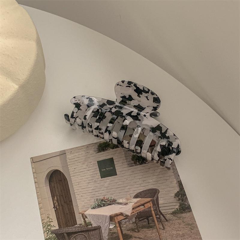 Korean Imitation Acetate High-End Shark Hair Clip - Elegant Hair Accessory for Stylish Looks